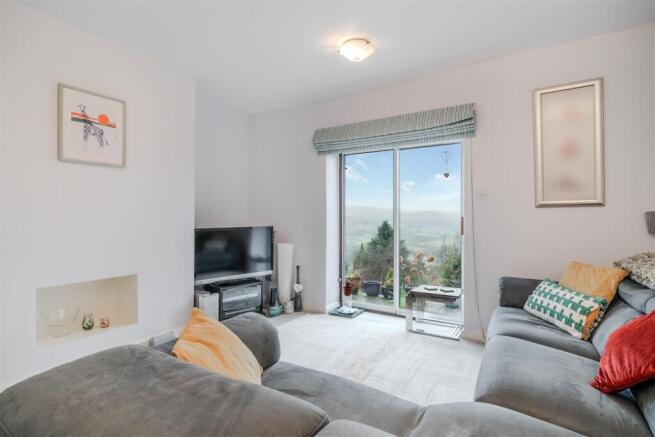 Living Room-2.jpg