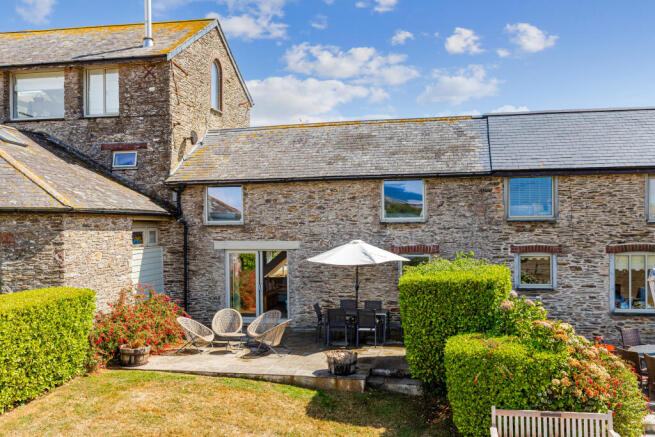 7 Court Barton