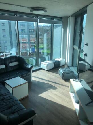 1 bed Flat Share to rent Image 9