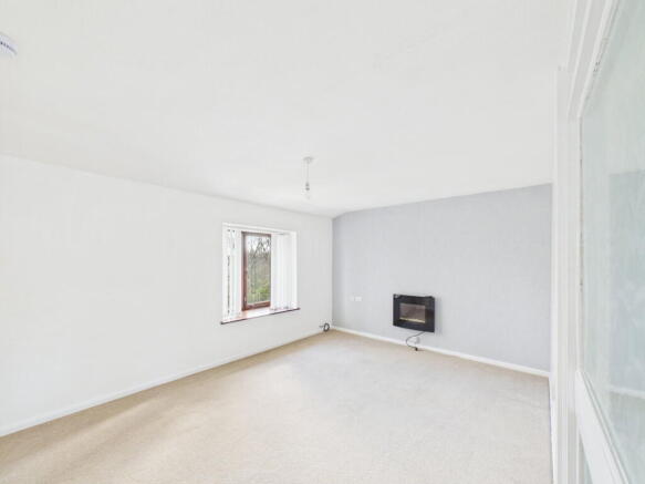 2 bed Apartment for sale Image 6