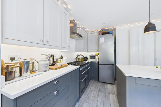 CAM05449G0-PR0052-STILL003