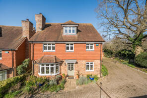 3, Maple Close, Tonbridge TN10 3BW