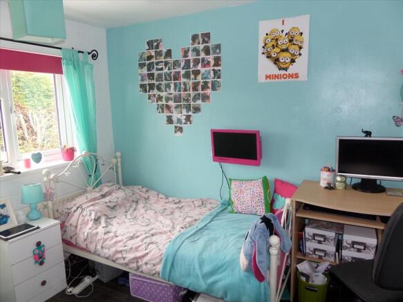 BEDROOM 2