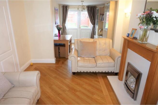 Lounge/Dining Room