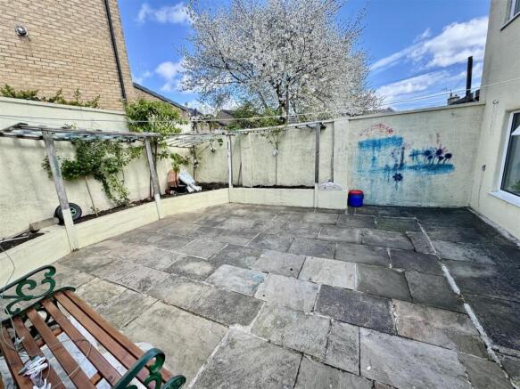 Rear Patio Garden