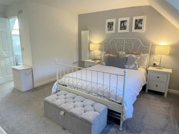 Bed 1.JPG