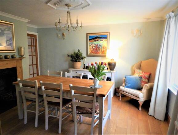 Dining room.JPG