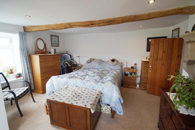 6 bed Farm House for sale Image 10