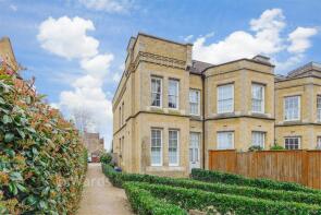 16, East Wing, Chapel Drive, Dartford DA2 6FL