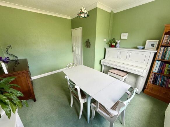 3 bed House for sale Image 11