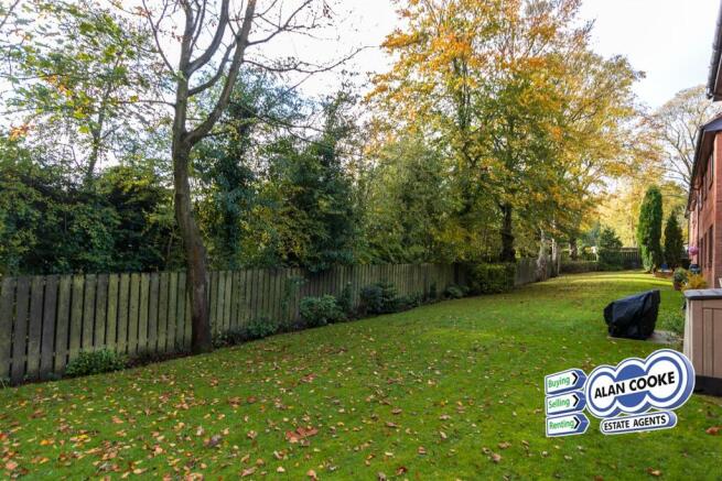2 bed Retirement Property for sale Image 11