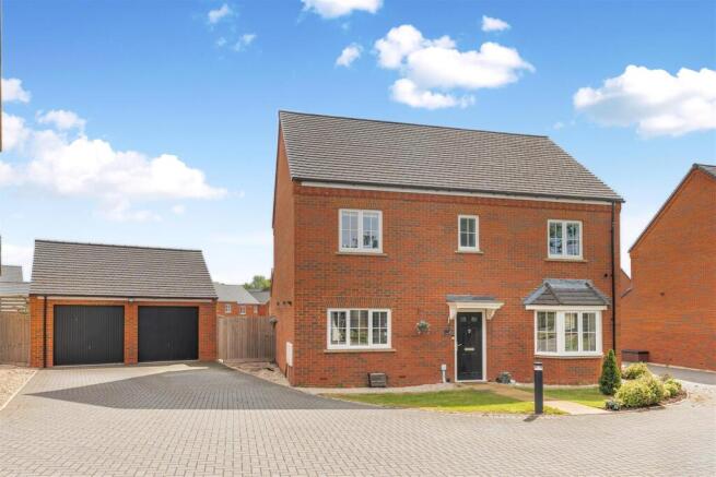 4 Thenford Way, Banbury-1.jpg
