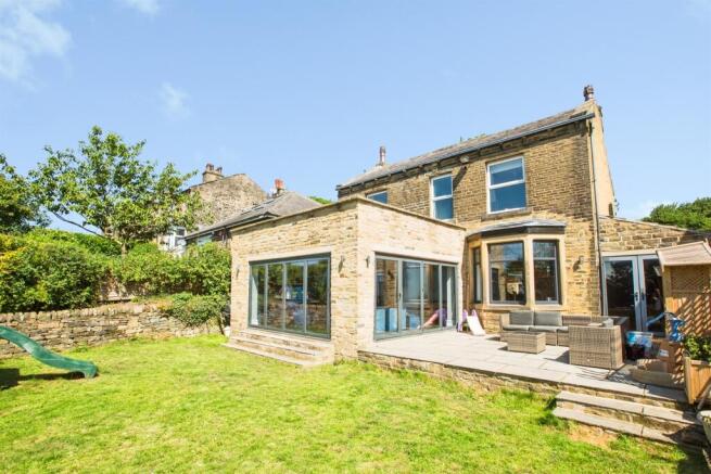 3 bed Detached for sale Image 9