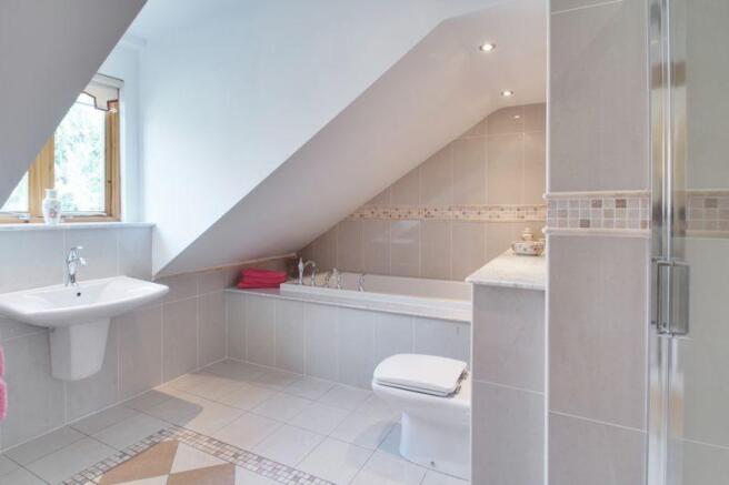 En-Suite Bathroom
