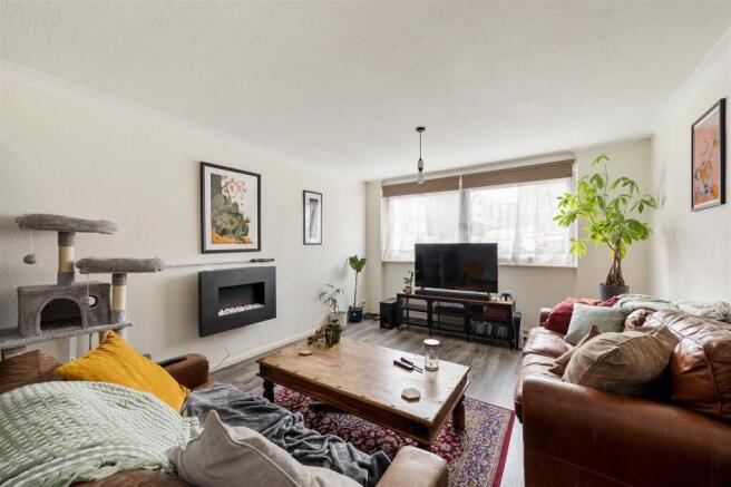 Selworthy Close E11