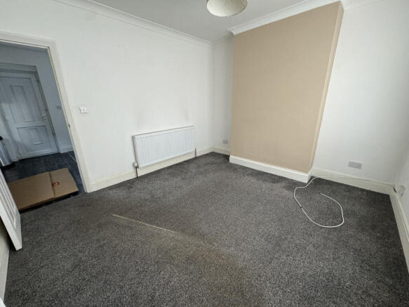 3 bed Semi-Detached to rent Image 6