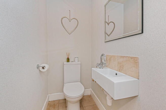 5 bed Village House for sale Image 6