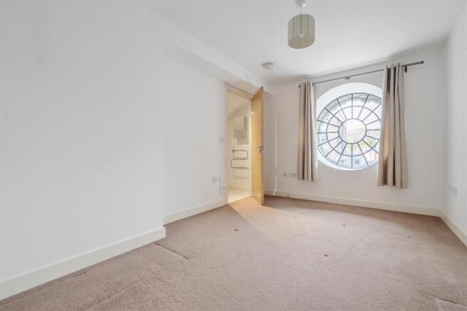 Bedroom 1.jpg