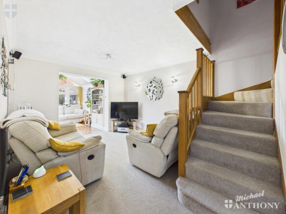 CAM03852G0-PR0518-STILL008