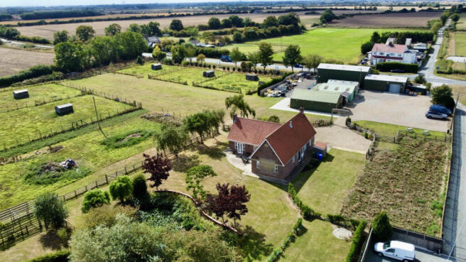 2 bed Smallholding for sale Image 11