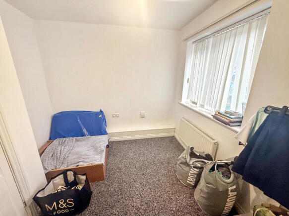 2 bed End of Terrace to rent Image 6