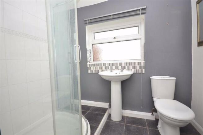 House Shower Room/w.c