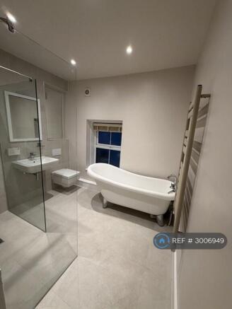 2 bed Terraced to rent Image 7
