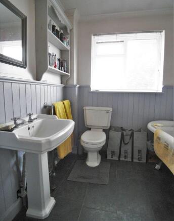 French-style bathroo