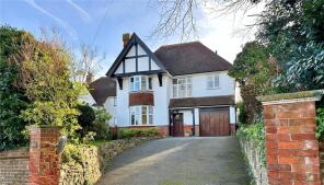 27 Kismet, Carew Road, Eastbourne BN21 2JN