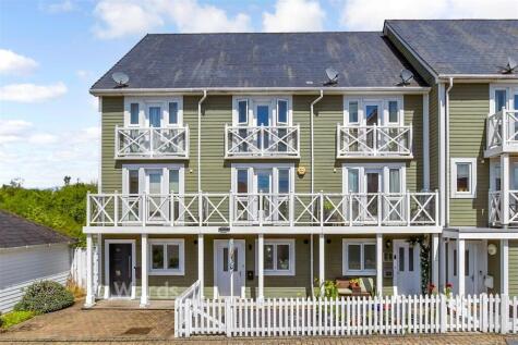 Alisander Close, Holborough Lakes, Snodland, Kent