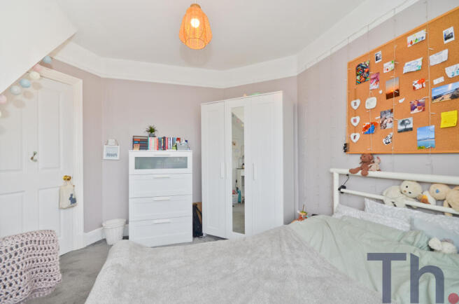 Bedroom 2 (2).JPG