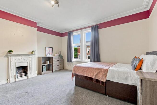 5 bed House to rent Image 10