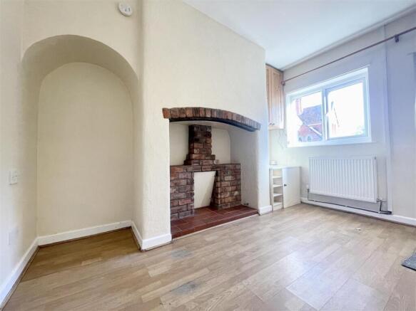 Living room 2.jpg