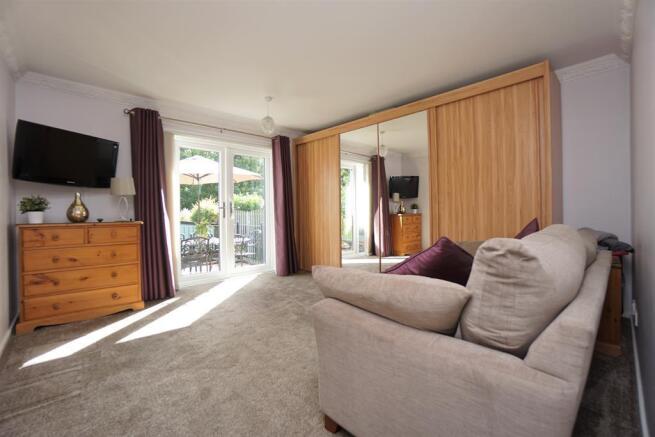 BEDROOM NO.1