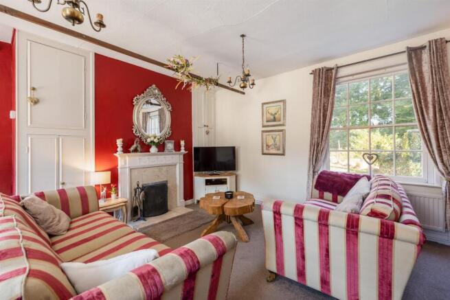 6 bed House for sale Image 12
