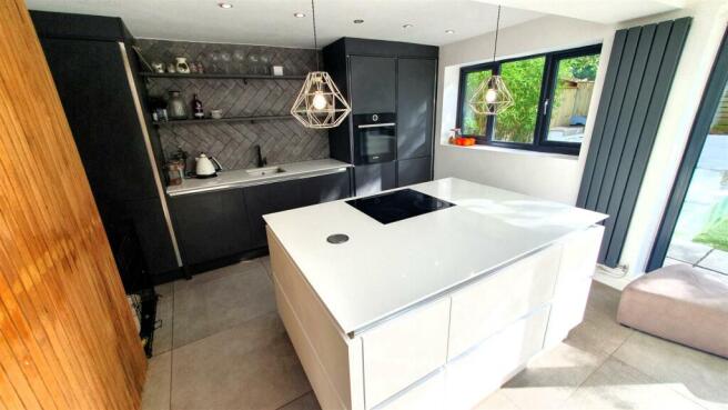 Kitchen area.jpg