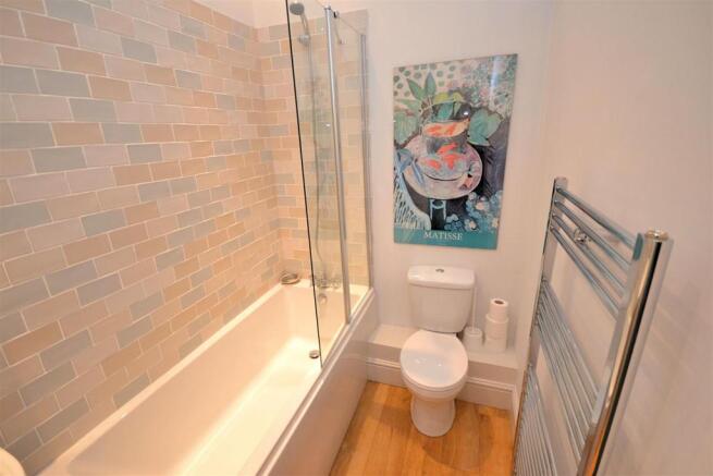 Bedroom Two En-suite.jpg