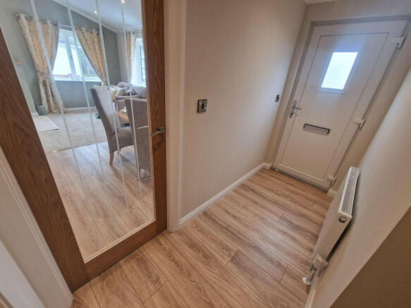 2 bed Park Home for sale Image 4