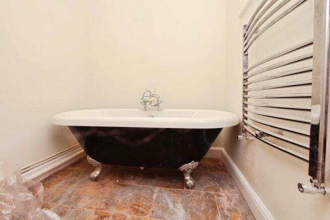 3 bed Semi-Detached for sale Image 8