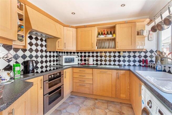 Kitchen-3.jpg