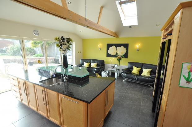 Kitchen/dining