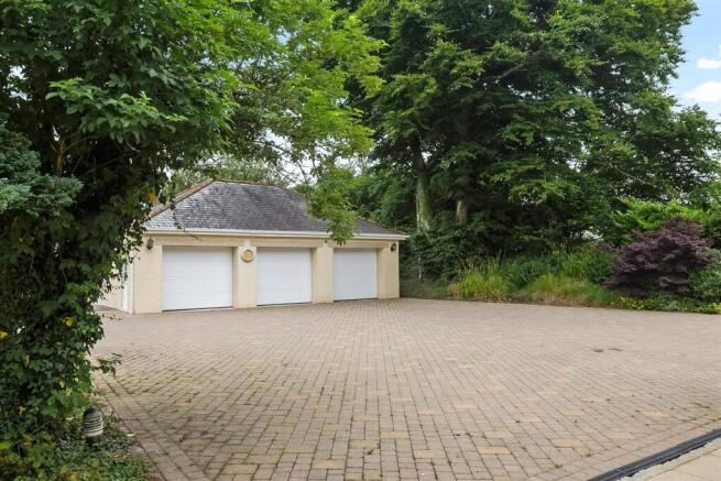Triple Garage