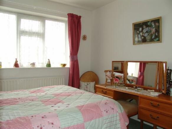 BEDROOM 2