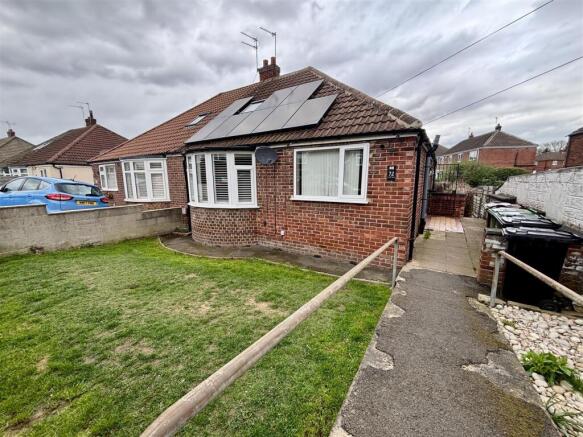 3 bed Semi-Detached for sale in garforth