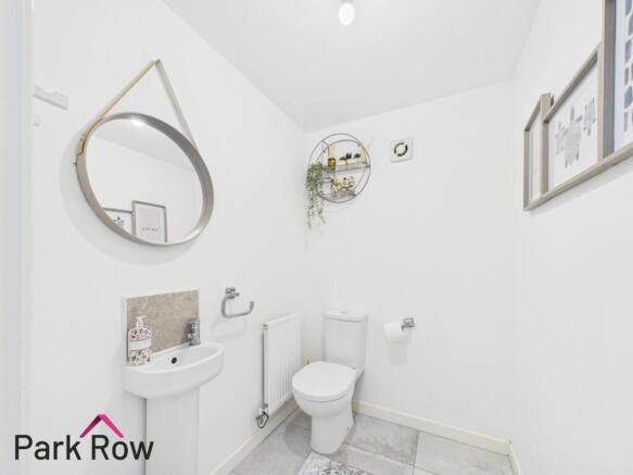 3 bed Semi-Detached for sale Image 8