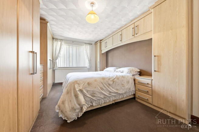 2 bed Detached Bungalow for sale Image 11