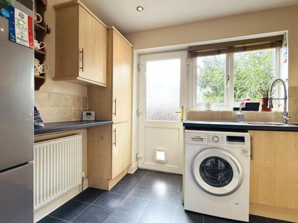 2 bed Semi-Detached for sale Image 10