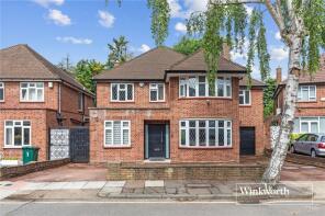 3, Kingswood Park, Finchley, London N3 1UG