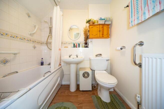 Photo 6