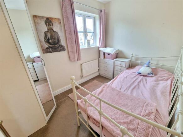 Bedroom 4.jpg